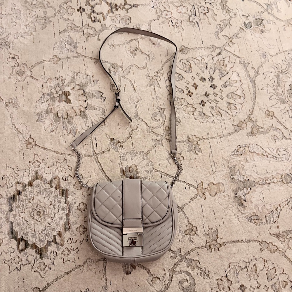 Elegant Gray Michael Kors Quilted Shoulder Bag